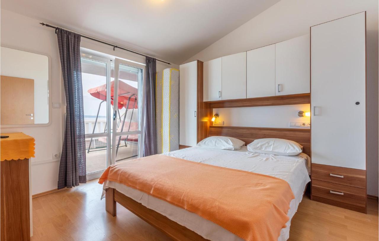 1 Bedroom Gorgeous Apartment In Jesenice 外观 照片